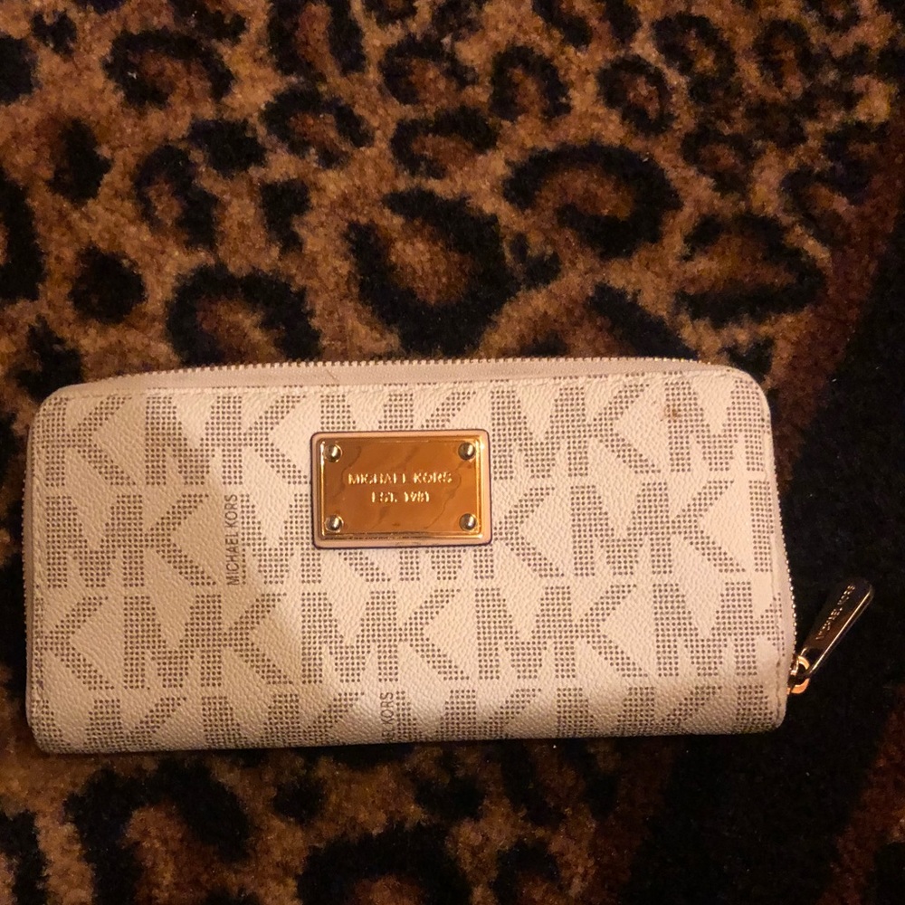Michael Kors Jet Set Signature wallet